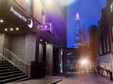 Getting to Premier Inn Birmingham South via Public Transport