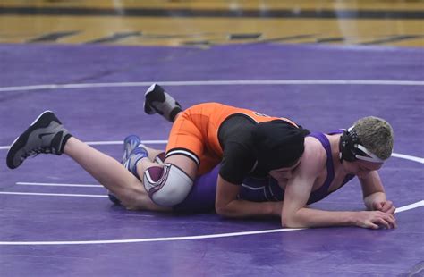 Men Wrestling Women Female Wrestler Kicks Ass