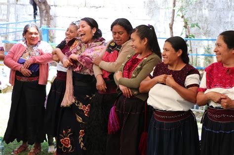 Mujeres líderes indígenas y artesanas de Los Altos de Chiapas