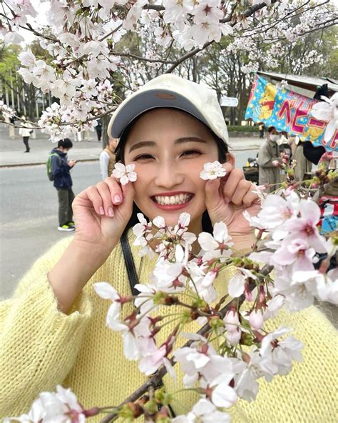 友廣南実さんのインスタグラム写真 友廣南実instagram「・ さくらの日 の今日、お花見に行ってきました！！🌸 1ヶ月前から予定