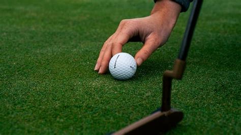 What Golf Balls Do Pros Use? [Answered] 2024