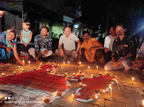 In The Memory Of The Martyrs Lamps Of Reverence Were Lit Rangoli Was Also Made पाली में एक