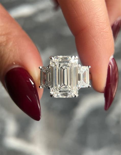 Emerald Cut Carat E Color Vvs Igi Certified Lab Grown Diamond