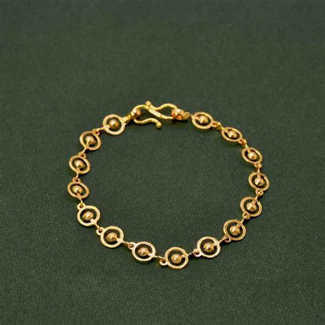 Top More Than Simple Gold Bracelet Images Latest In Duhocakina