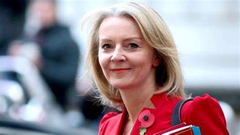 liz truss biografia storia vita  carriera politica