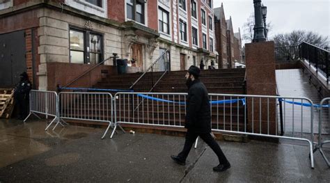 Tunnel At Chabad Headquarters Stretches 60 Feet NYC Investigators