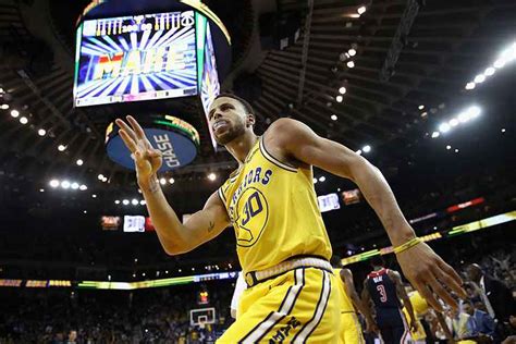 Curry Faz Pontos E Warriors Massacra Wizards Lebron James Ganha