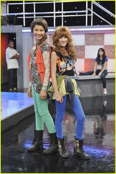 Zendaya Outfits On Shake It Up