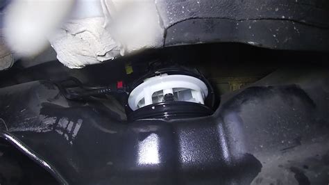 Changer pompe à carburant Renault Kangoo 2 1 5 dci YouTube