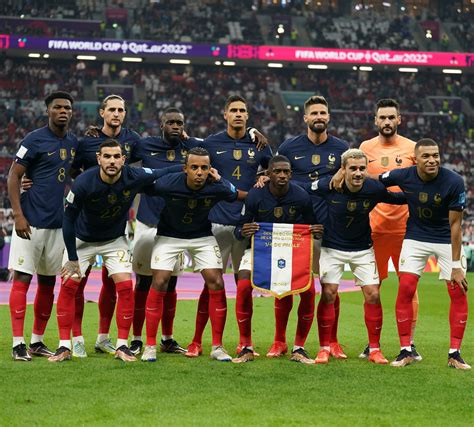 Alerta en Francia: dos jugadores de la selección están enfermos y temen