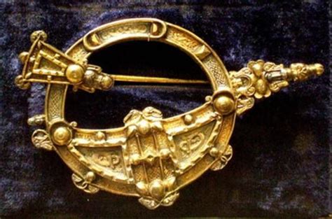 The Tara Brooch: A Masterpiece of Celtic Metalwork | Ancient Origins ...