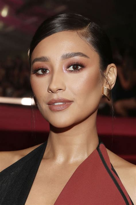 Shay Mitchell Latest Photos - CelebMafia