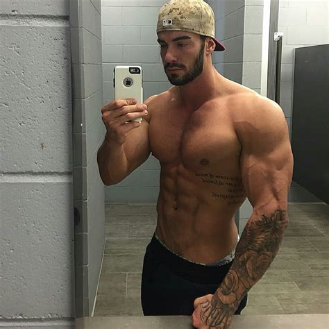 Insanely Bodybuildings Motivation Guys To Follow On Instagram Mens