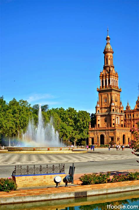 The traveling foodie: Plaza de España, Seville