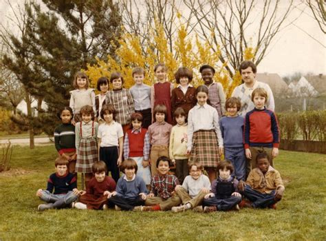 Photo De Classe CE1 1980 81 De 1980 Ecole Fenez Le Mee Sur Seine