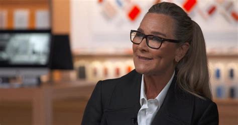 Angela Ahrendts On Executive Pay Women At Apple Cbs News