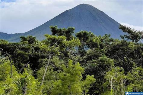 Izalco Volcano What To See The Pacific Lighthouse