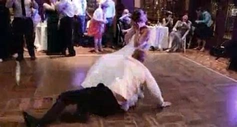 Epicfail Trató De Ser Sensual En Su Boda Pero