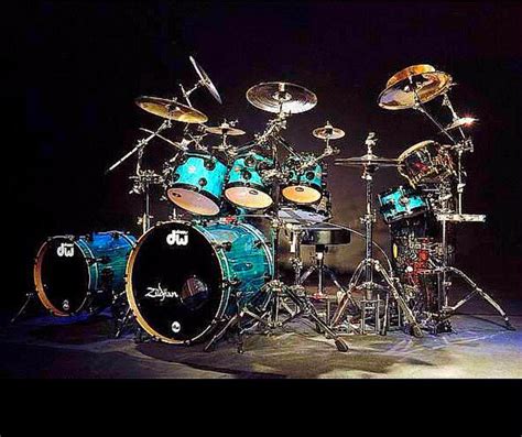 Love The Color Of The Shells On This Dw Kit Drums Dw Drums Drum Kits