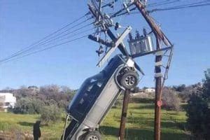 Aujourd hui Régis recharge sa voiture électrique Humour France fr