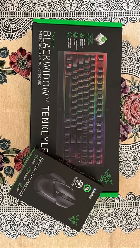 COMBOO BLACKWIDOW V3 TENKEYLESS Keyboard And BASILISK X HYPERSPEED