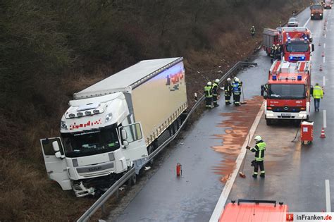 Unfall Auf Der A Bei H Chstadt Lkw Berf Hrt Leitplanke Bildergalerie