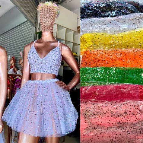 Saia Brilhinho Hot Pants Metalizado Fantasia De Carnaval Conjunto Top Faixa E Calcinha