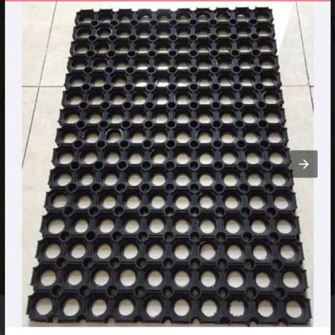 Jual KESET ALAS KARET HITAM ANTI SLIP BOLONG KAMAR MANDI Shopee Indonesia