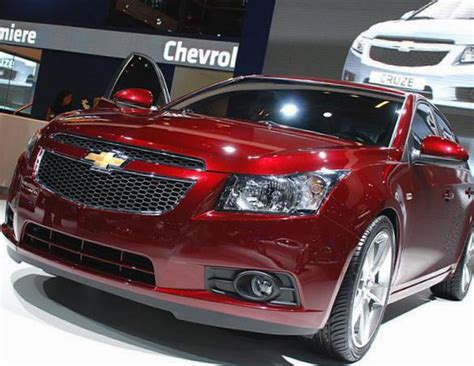 Chevrolet Cruze Photos and Specs. Photo: Chevrolet Cruze Specification ...