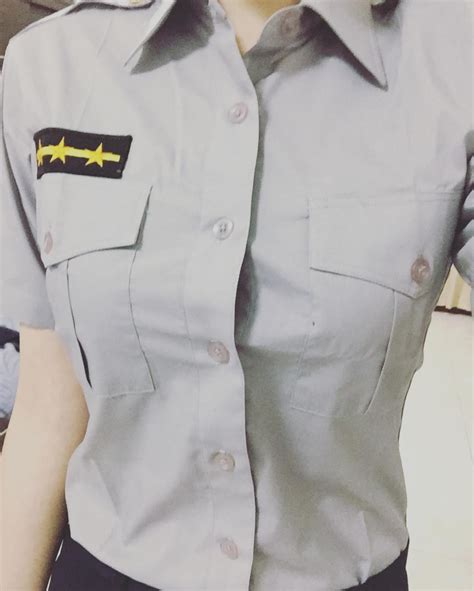 台灣亮麗女警曬「性感制服」照引瘋傳！自曝「制服太緊」大爆扣！實在太兇了 Peekme