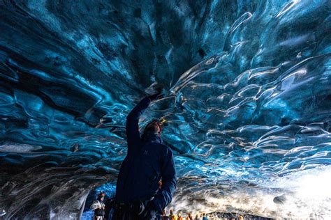 ICE CAVE TOUR FROM REYKJAVÍK – LOCAL GUIDE