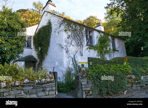 Dove Cottage Home Of English Poet William Wordsworth Edge Grasmere Lake