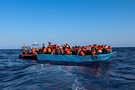 Migrants Plusieurs Disparus En Mer Selon Une Ong Mer Et Marine