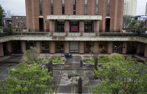 جامعة ماساتشوستس أمهيرست Umass Amherst