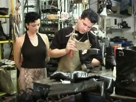 Employees Having Sex In Shoefactory