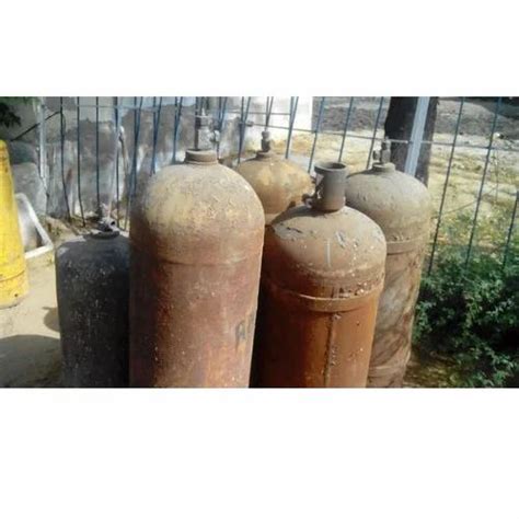 Chlorine Gas & Cylinder - Chlorine Gas Cylinder Manufacturer from Jaipur