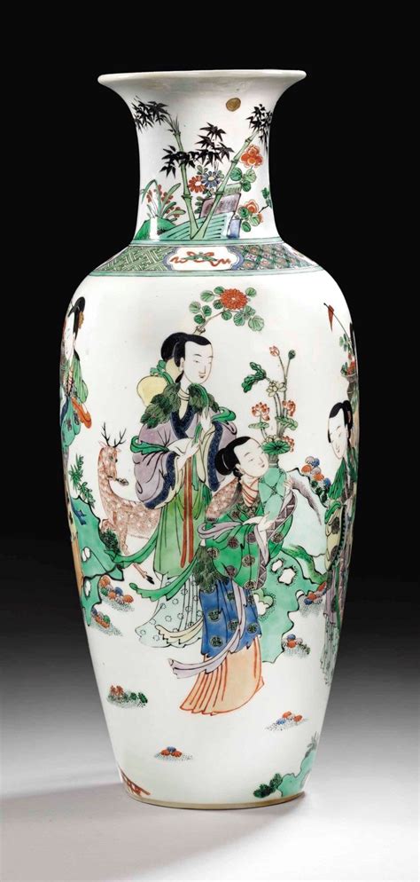 RARE VASE EN PORCELAINE DE LA FAMILLE VERTE CHINE DYNASTIE QING