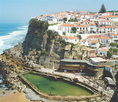 Azenhas do Mar a aldeia de Sintra que é um postal ilustrado