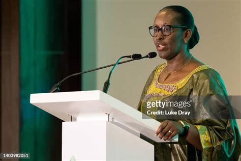 5 Hot Sexy Jeannette Kagame Bikini Pics