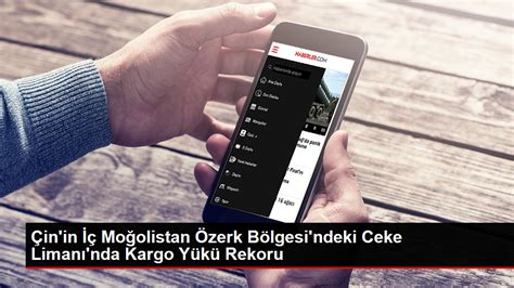 Çin in İç Moğolistan Özerk Bölgesi ndeki Ceke Limanı nda Kargo Yükü