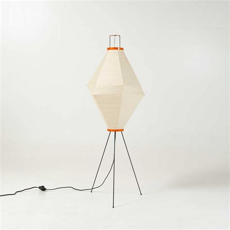 isamu noguchi akari floor lamp model   stdibs akari