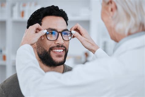 Anteojos para el cuidado de la visión y elección de lentes y