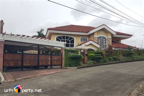 FOR SALE HOUSE AND LOT WITH LANDSCAPE GARDEN IN CONSOLACION CEBU