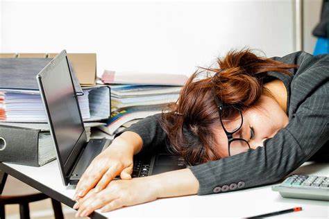 7 Ways To Stay Awake At Work Waking Up Every Day Is A Struggle… By