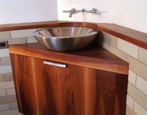 Угловая раковина с тумбой в ванную комнату