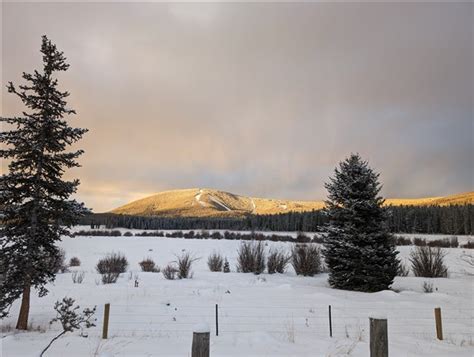 Spending winter in an RV Camper north of the 46th Parallel