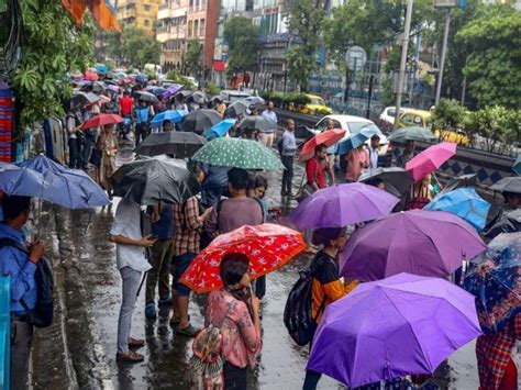 Kerala Imd Issues Orange Alert In Ernakulam Kozhikode Wayanad