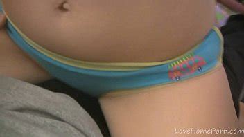 Le Encanta Frotar Sus Partes Ntimas Mientras Est Vestida Xvideos