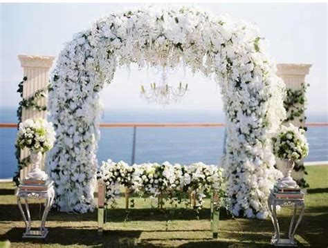 Beautiful Wedding Flower Arch Ideas | Blog | Globalrose