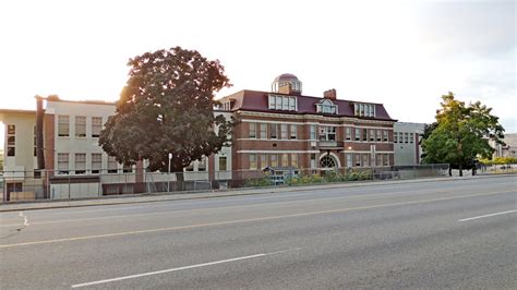 1909 Vernon Central School Vernon Bc Dated Buildings And